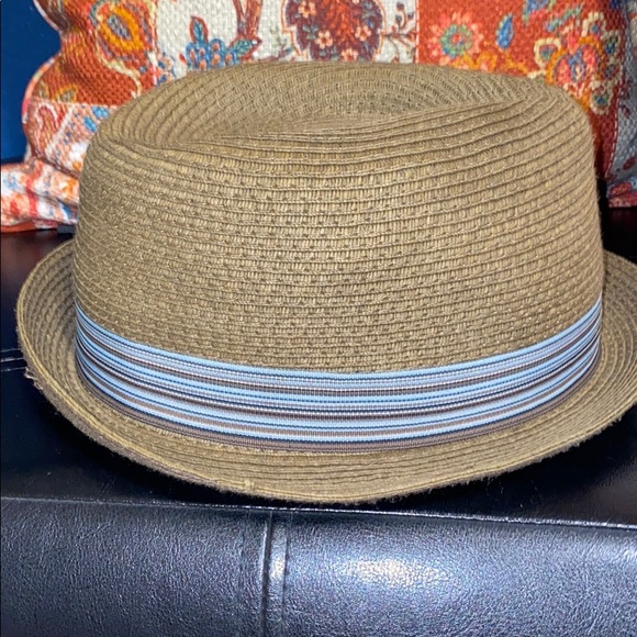 Hat - Picture 3 of 10